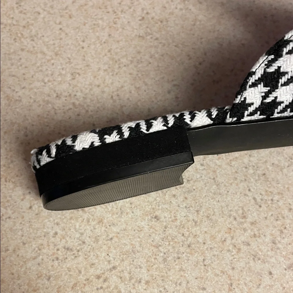 New York & Company Black and White Houndstooth Mules Size 10W - Picture 6 of 6